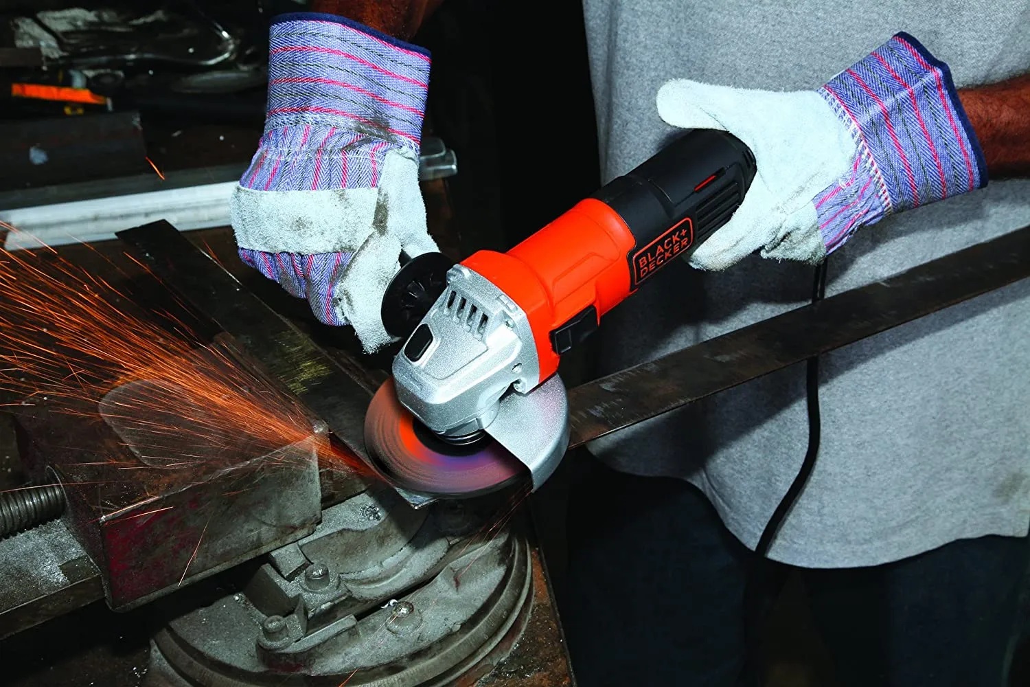 Black   Decker G650-IN Angle Grinder