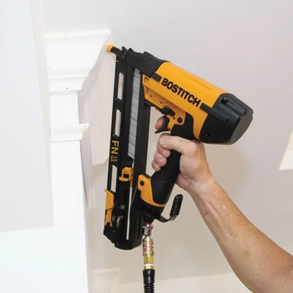 Bostitch N62FNK-2 Finish Nailer Kit, 130 Magazine, 34 deg Collation, Glue Collation, 1-1/4 to 2-1/2 in Fastener