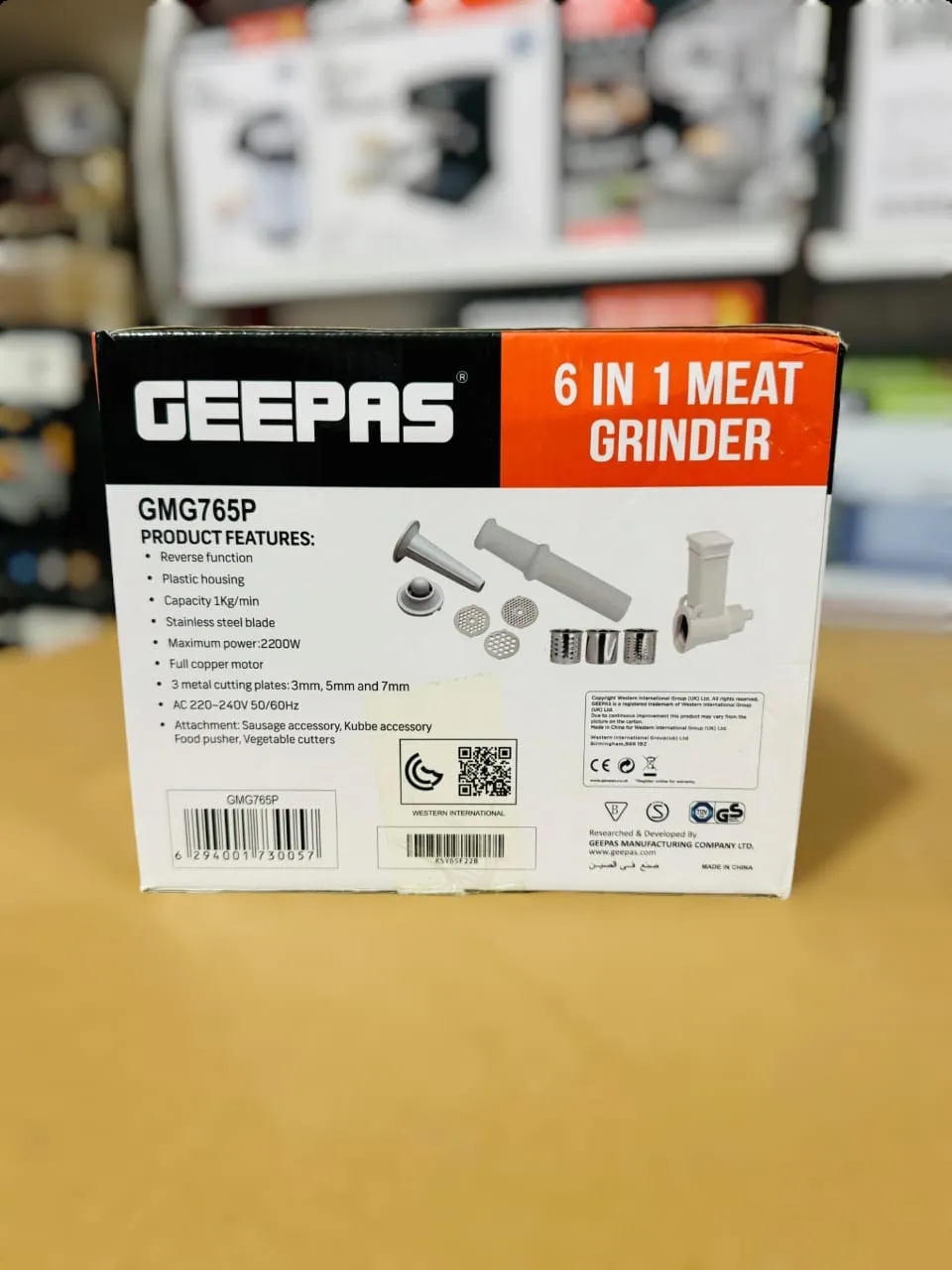 Geepas 6-in-1 Meat Grinder GMG765P