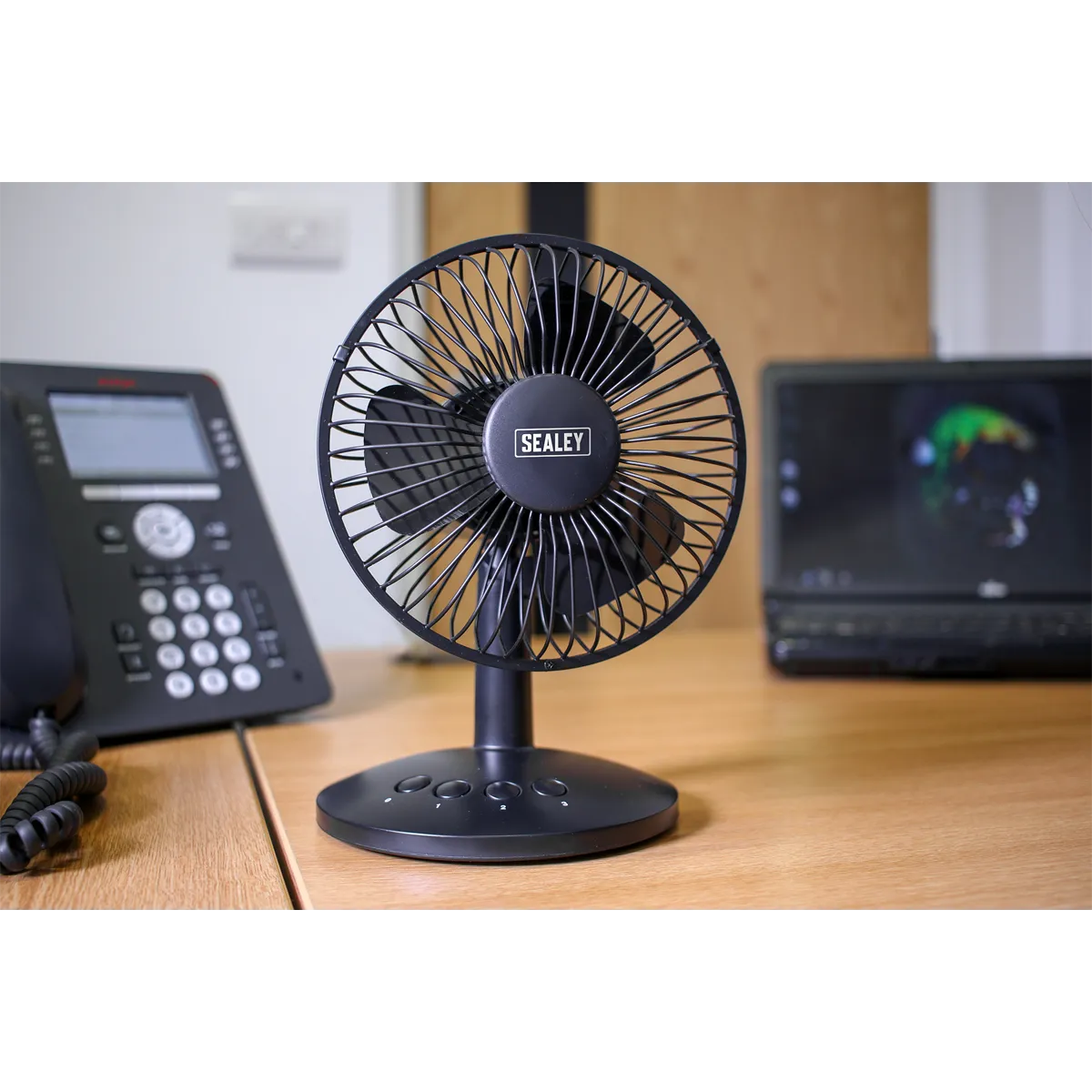 Oscillating USB Desk Fan 3-Speed 6"