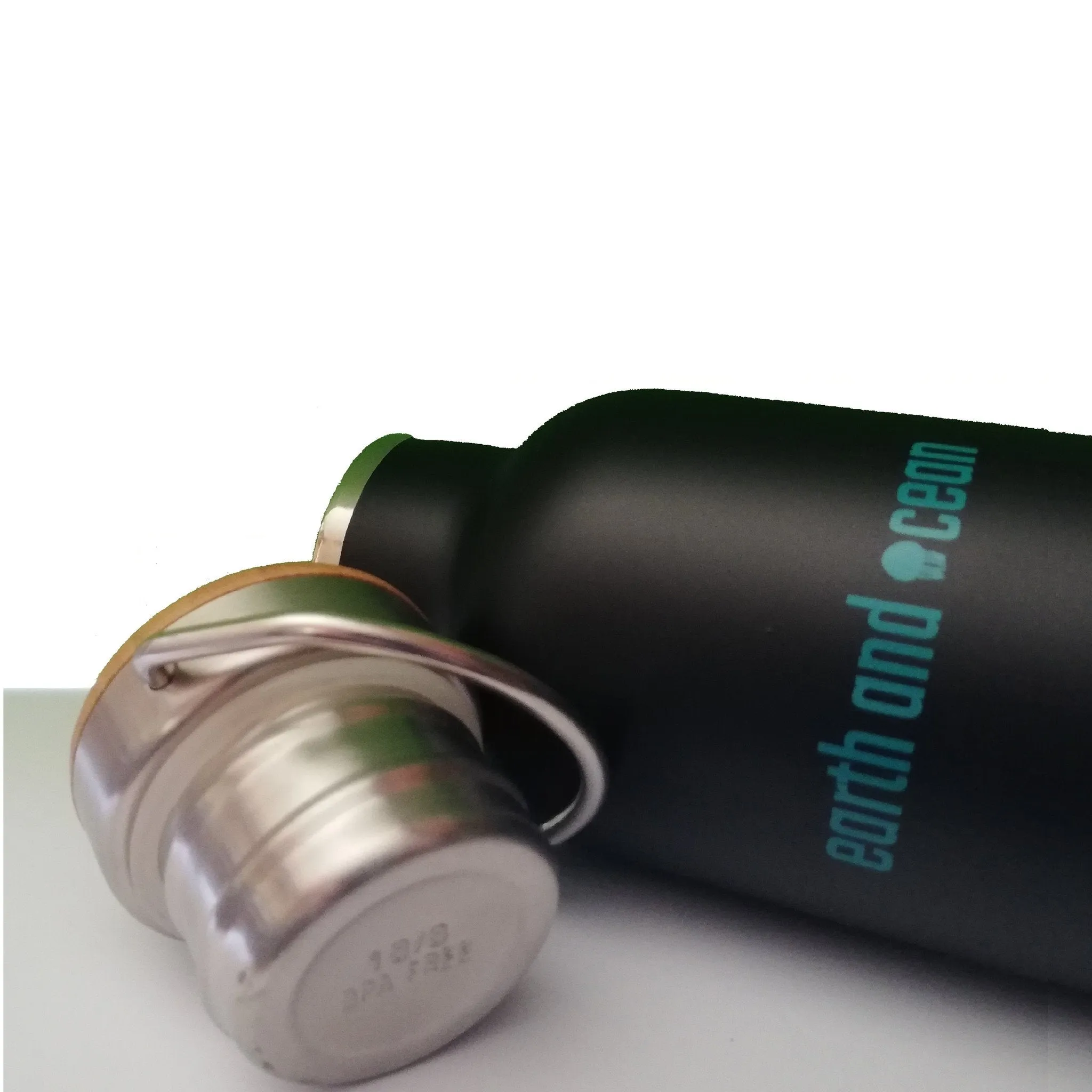 Stainless Steel bottle (600 ml) - Earth and Ocean