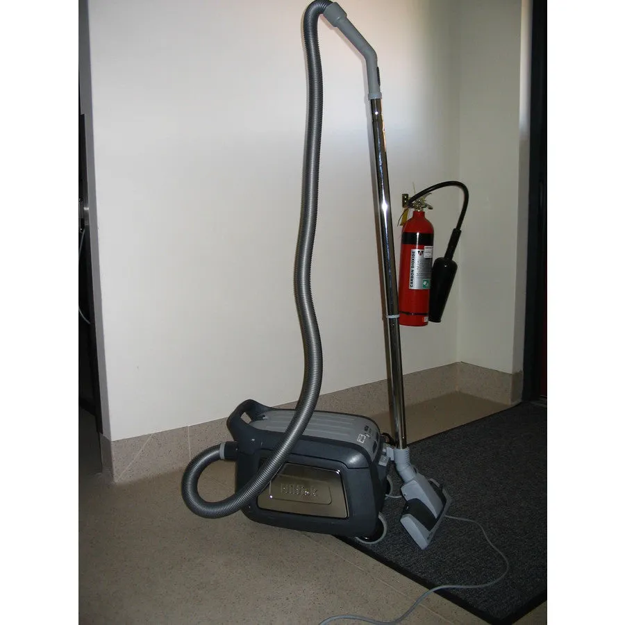 Wessel 32mm Delux Combination Vacuum Cleaner Floor Tool With Rear Wheel